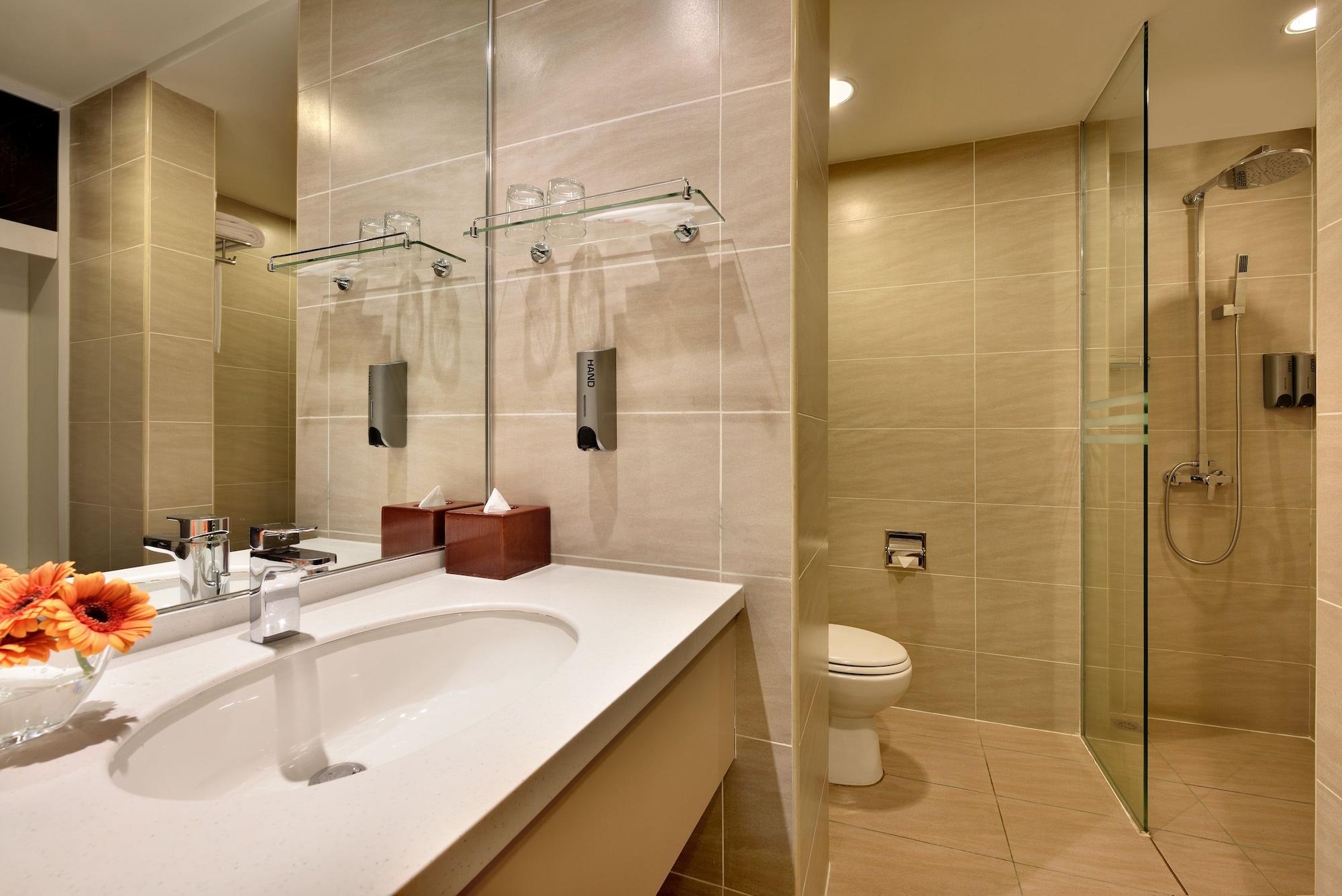 Sama-Sama Express Klia Terminal 1 - Airside Transit Hotel Sepang Exterior photo